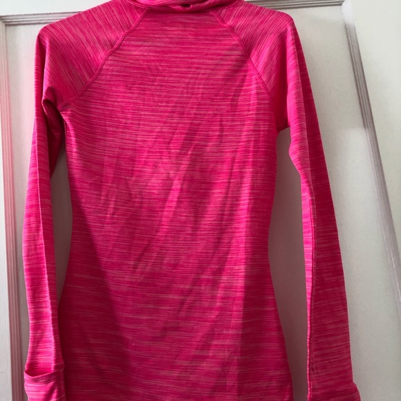 NWT Under Armour Printed Fly-By Turtleneck sz S - Picture 4 of 8